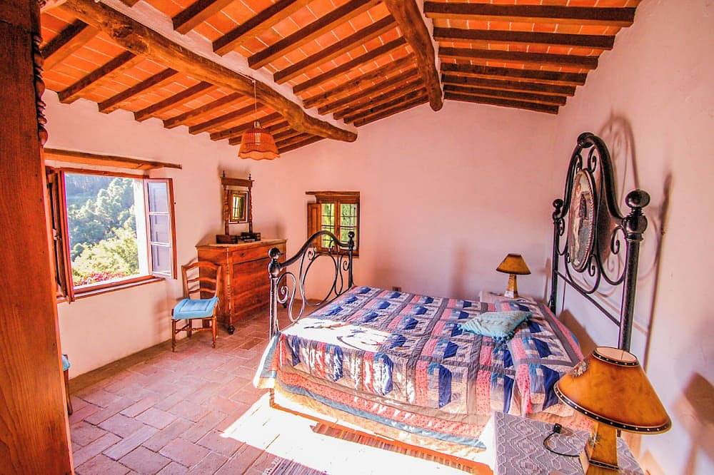 2 houses with private pool 20km from Pisa, Lucca and 30 from the sea in Buti, Provinsen Pisa