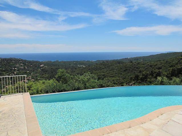 Villa pour 7 personnes, avec piscine ainsi que vue et terrasse à La Croix-Valmer
