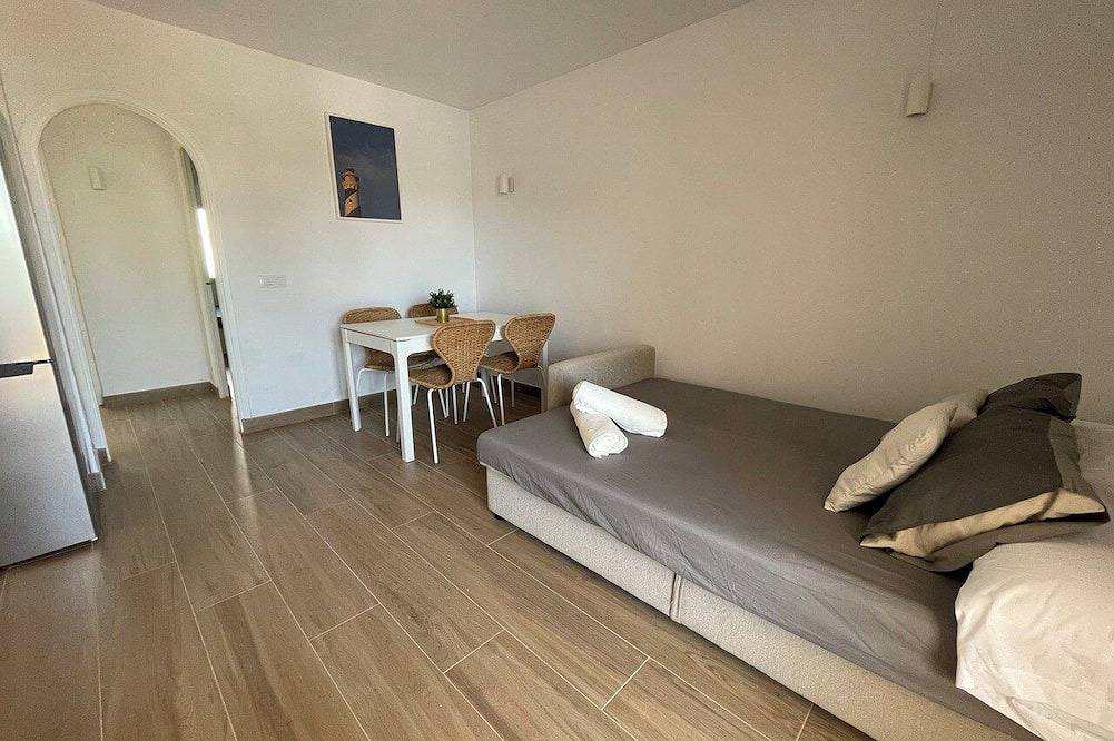 Apartamento entero, Apartamento Lia en Port Addaia, piscina y barbacoa, perfecto para vacaciones in Port d'Addaia, Es Mercadal