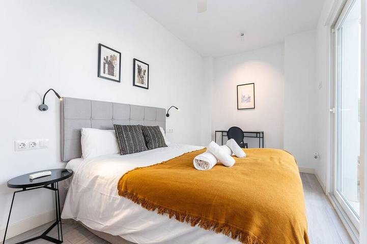 Entire apartment, Charming independent apartment with private courtyard in Málaga in Málaga (Este), Malaga