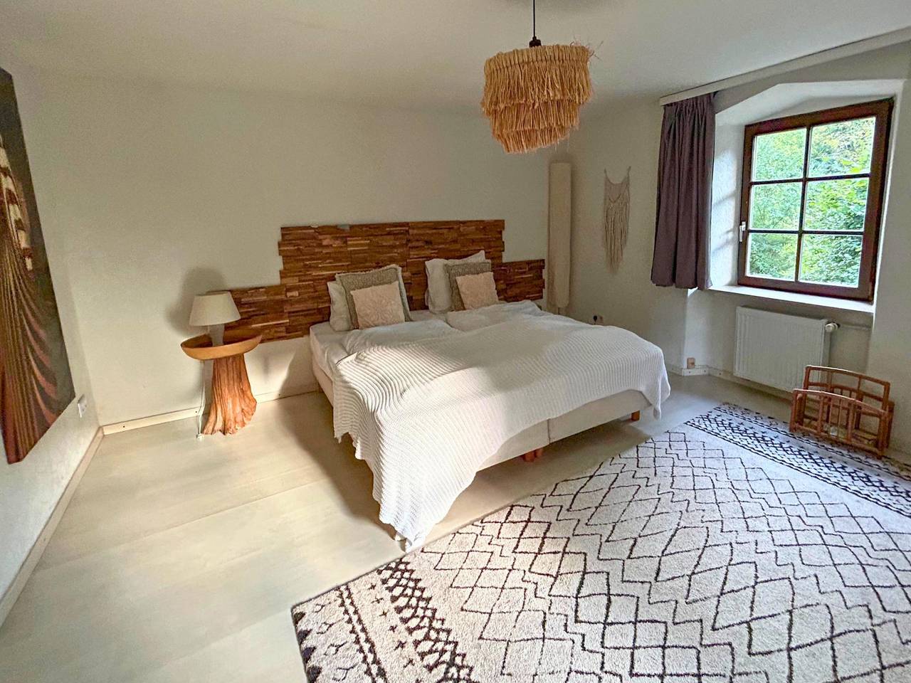 Attraktives Haus am Fuße einer Burgruine in Manderscheid, Bernkastel-Kues & Umgebung