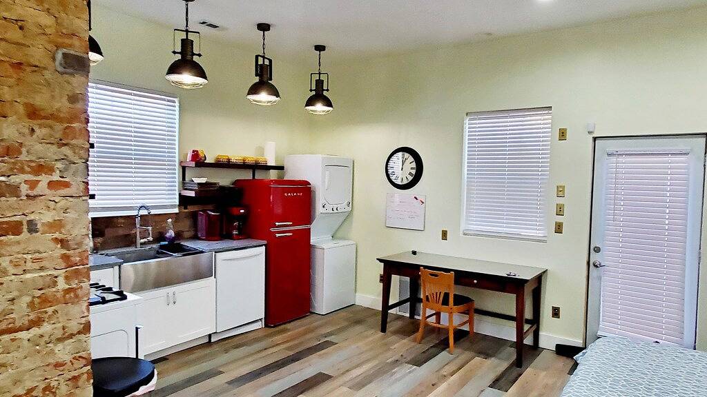 Ganze Wohnung, Orange Delight -bates hendricks in Indianapolis, Indiana