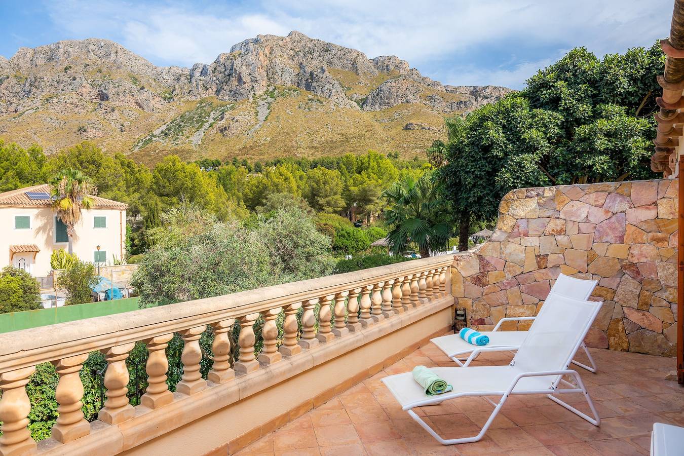 Ferienhaus Garballo mit Garten, Terrasse, A/C und Gemeinschafts-Pool in Betlem, Artà