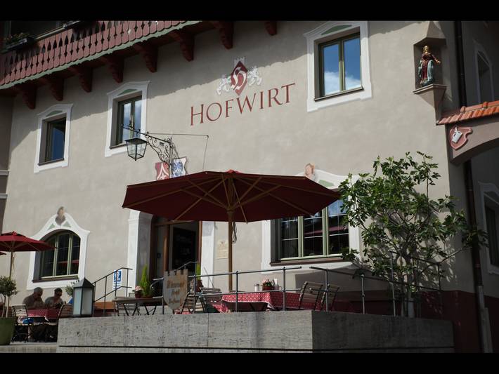 Gasthof-Hotel Hofwirt - Dreibett Familienzimmer, 1 Doppelbett, Schlafsofa in Neubeuern, Bayerische Alpen
