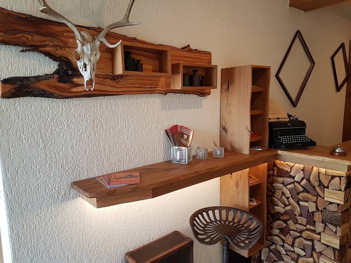 Landgasthof zum Hirschen - Doppelzimmer (12qm) mit neuem Wohlfühlbad und Wlan in Sulzfeld, Rhön-Bayern