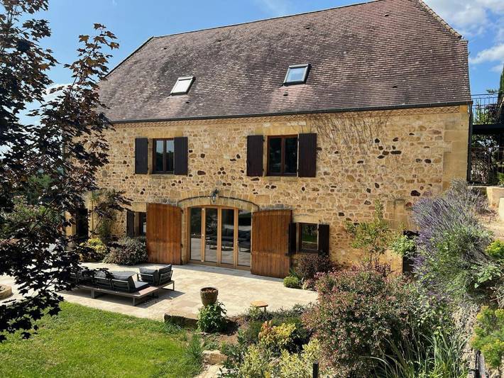 Location de vacances pour 10 personnes, avec jardin ainsi que piscine et vue à Domme - 2
