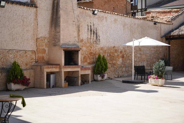 Casa rural para 6 personas, con terraza y vistas, Se admiten mascotas en Ribera del Duero - 2