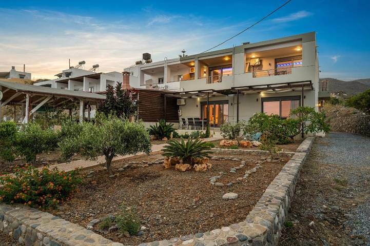 Location de vacances pour 4 personnes, avec jardin et vue dans Lendas