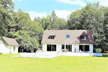 Gîte pour 12 personnes, avec jacuzzi et jardin à Houlbec-Cocherel