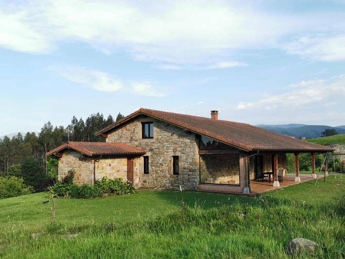 Chalet para 10 personas, con Terraza además de Jardín y Vistas en Valle de Cabuérniga - 4