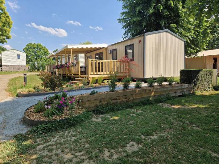 Camping pour 6 personnes, avec vue ainsi que vue sur le lac et jardin