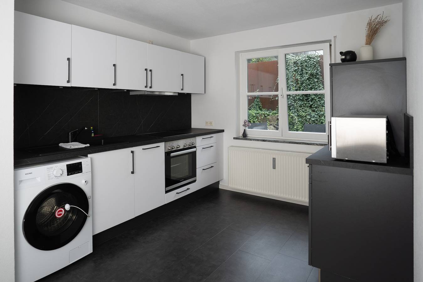 Ganze Wohnung, 'Lo Ferienwohnung' mit Terrasse und Wlan in Friedrichshafen, Region Bodensee-Oberschwaben