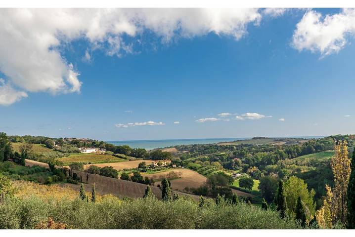 Ferienhaus für 10 Personen, mit Terrasse und Garten in Pesaro - 4