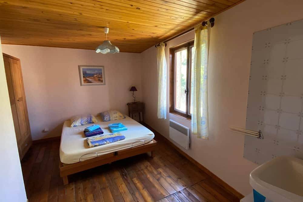 Chalet, house 90m² 3bedroom garden near Serre Ponçon lake in Prunières, Nationalpark Écrins