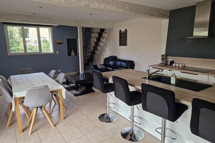 Location de vacances pour 6 personnes, avec jacuzzi, animaux acceptés à Gurgy