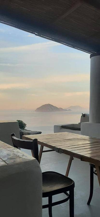 Location de vacances pour 4 personnes, avec jardin et vue dans Alicudi - 2