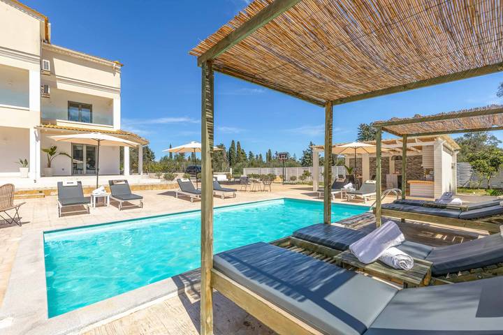 Location de vacances pour 10 personnes, avec balcon dans Kavos - 3