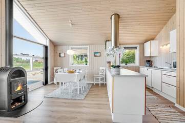 Ferienhaus für 6 Personen, mit Seeblick und Terrasse sowie Sauna in Lolland-Falster