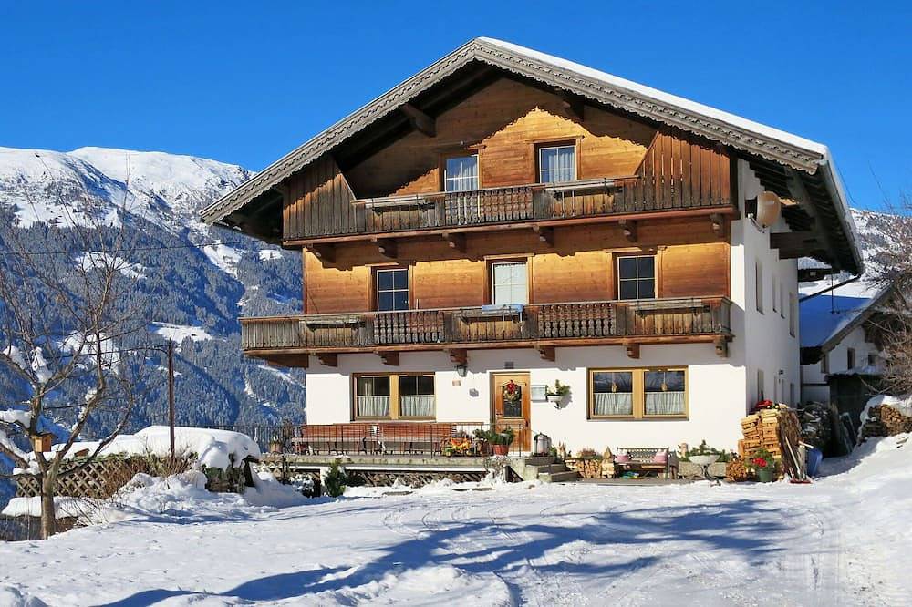 Schönes  Ferienhaus für 7 Leute mit  W-Lan, Tv, Balkon und Parkplatz in Ramsberg, Zillertaler Alpen