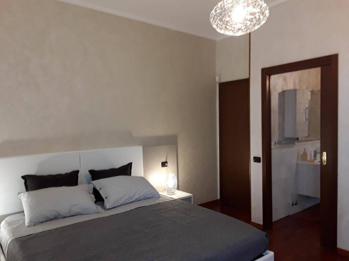 Villa Tullia in Padenghe sul Garda, Prealpi Gardesane