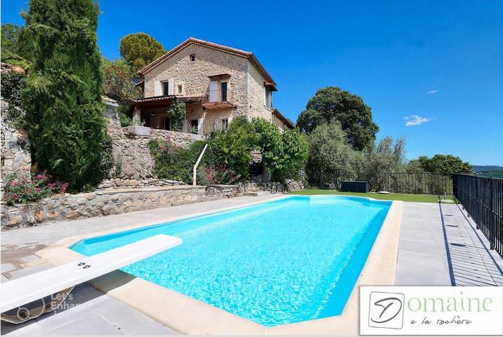 Maison de vacances pour 14 personnes, avec jardin ainsi que vue et piscine, animaux acceptés