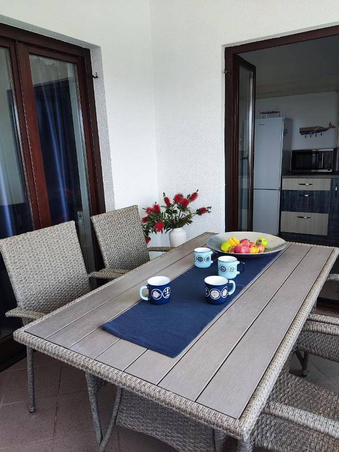 Ferienwohnung für 4 Personen, mit Ausblick und Garten sowie Pool in Koper - 3