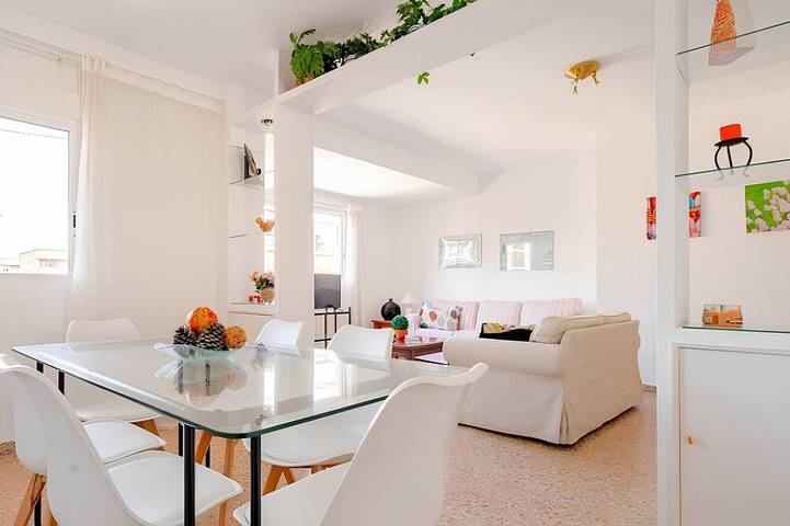 Holiday rental for 5 people, with balcony and hot tub in Valencia