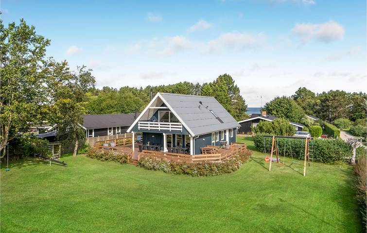 Ferienhaus für 10 Personen, mit Terrasse und Whirlpool in Bønnerup Strand