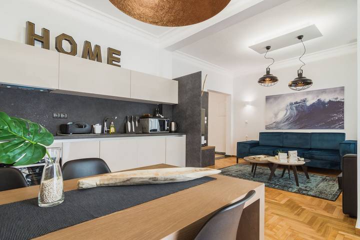 Villa for 4 people, with terrace in Athens