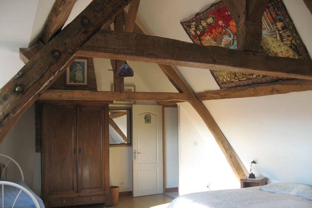 Grande Chambre originale claire classée 3 épis Gîte de France in Le Pêchereau, Région de Châteauroux