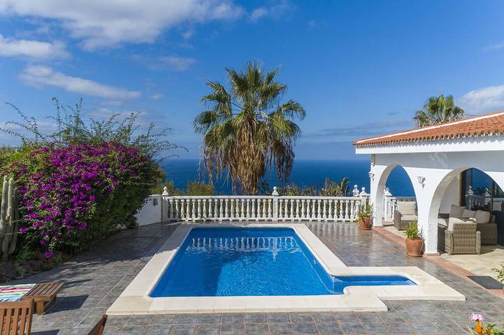 Villa for 8 people, with terrace - 1