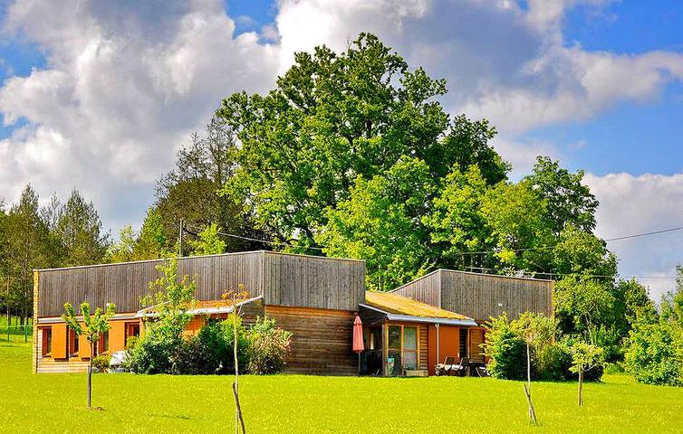 Location de vacances pour 10 personnes, avec Terrasse à Sorges