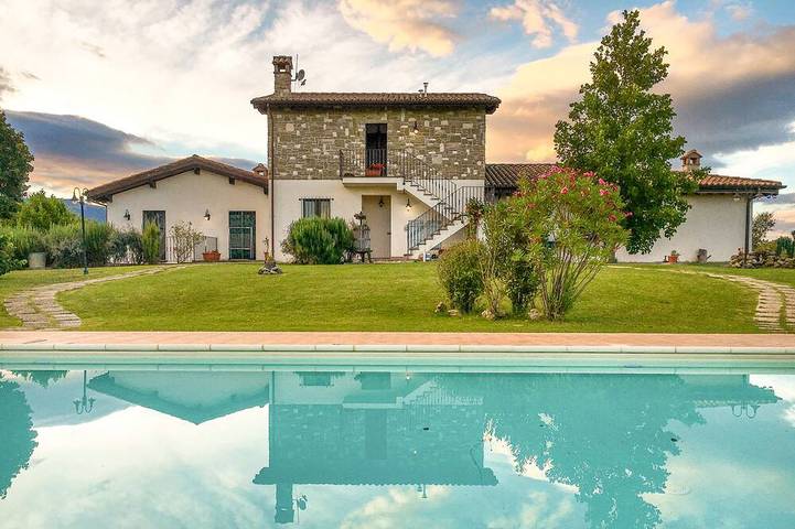 Ferienhaus für 6 Personen, mit Garten in Assisi