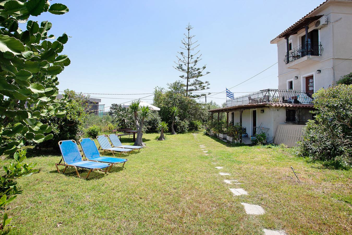 Entire studio, Studio "Yiannis Studio - 6" with Sea View, Shared Garden & Wi-Fi in Planos, Zakynthos