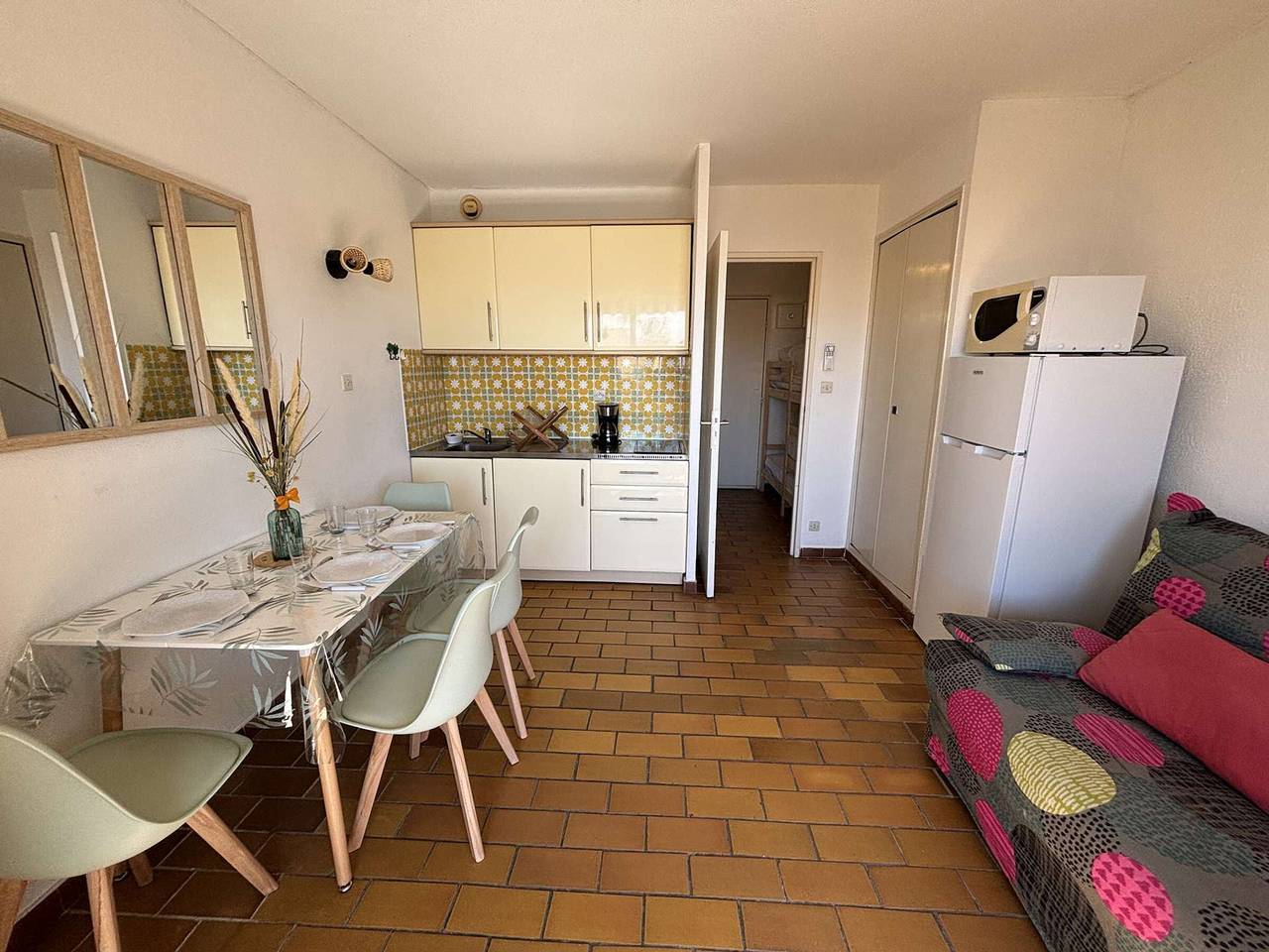 Appartement entier, Studio cabine climatisé, aperçu mer - 4 pers. in Saint-Cyr-sur-Mer, Côte méditerranéenne (France)