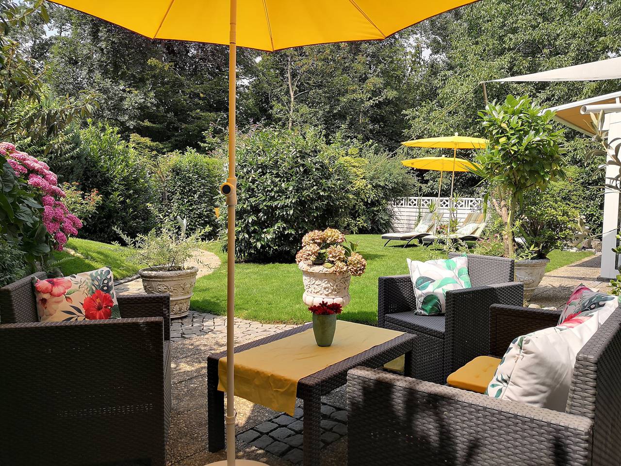 Appartement '1' met privéterras, gedeelde tuin en Wi-Fi, foto 14