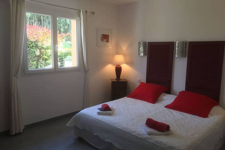 Villa 6 - 8 personnes avec piscine privée chauffée à Porto Vecchio in Porto-Vecchio, Arrondissement de Sartène