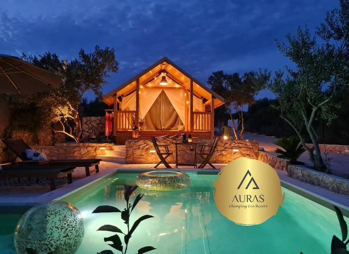 Tente pour 3 personnes, avec jardin ainsi que vue et piscine à Biograd na Moru - 2