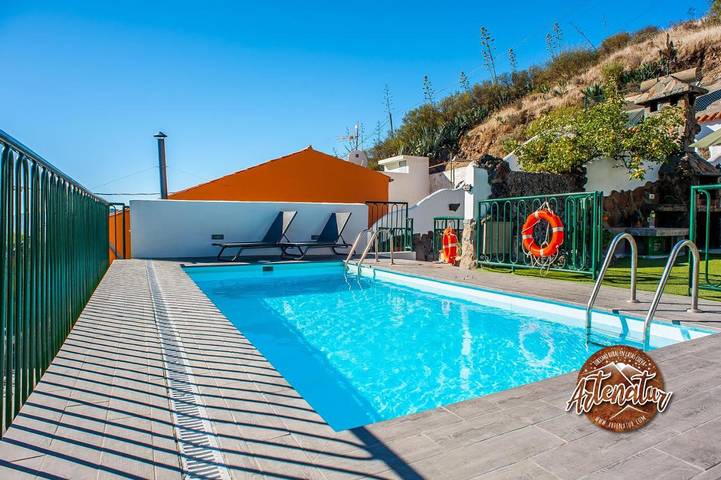 Casa rural para 4 personas, con vistas además de jardín y piscina, Se admiten mascotas - 1