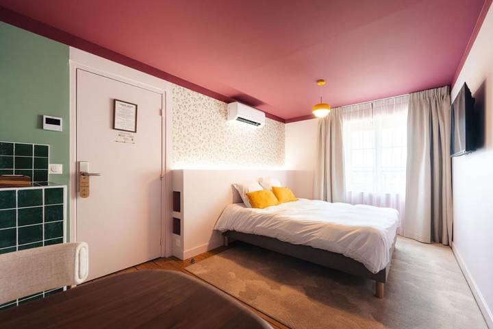 Chambre d’hôte pour 2 personnes, avec Terrasse et Jardin ainsi que Piscine et Vue à Cognac