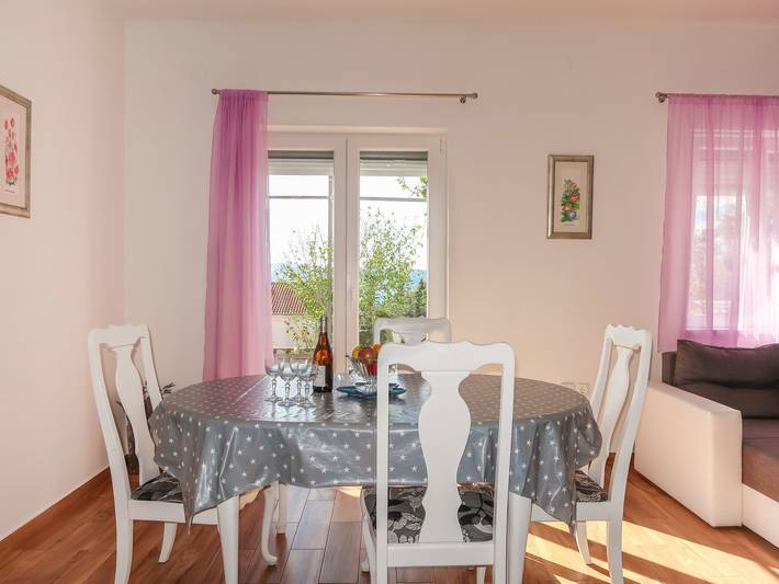 Ferienwohnung für 4 Personen, mit Garten und Terrasse in Novi Vinodolski - 3