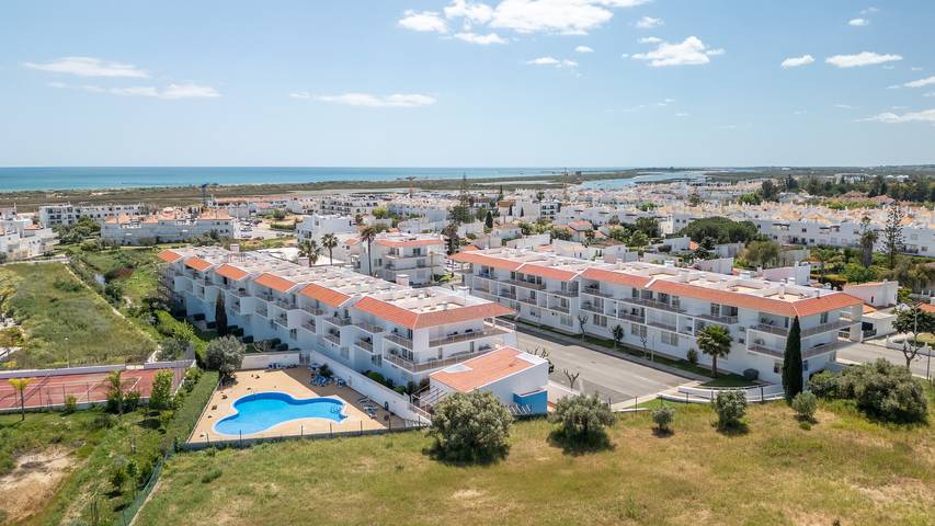 Apartament wakacyjny dla 4 osób, z balkon i basen w Tavira