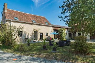 Gîte pour 7 personnes, avec jardin à Montgaudry