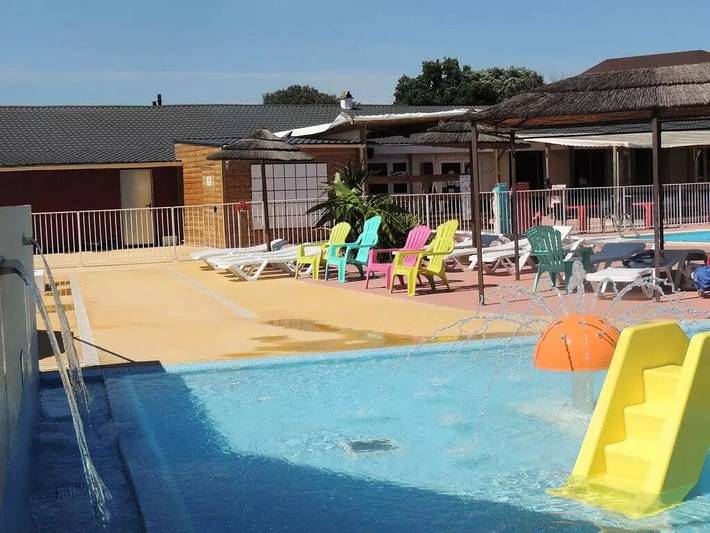 Mobil home pour 2 personnes, avec terrasse et piscine, animaux acceptés à Boisseron - 3