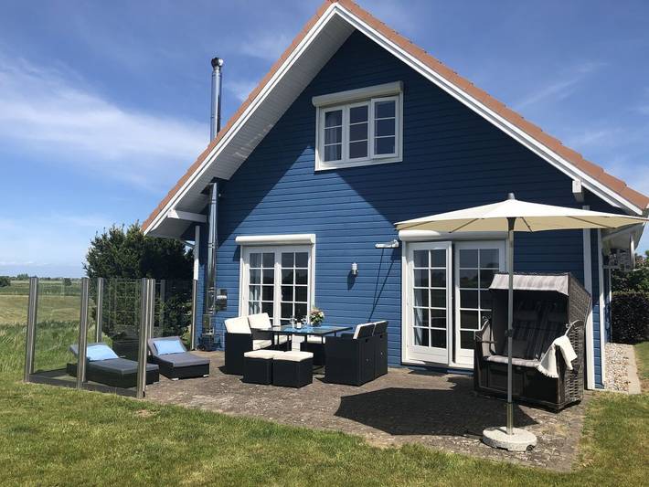Ferienhaus für 4 Personen, mit Terrasse und Garten sowie Ausblick in Schönhagen