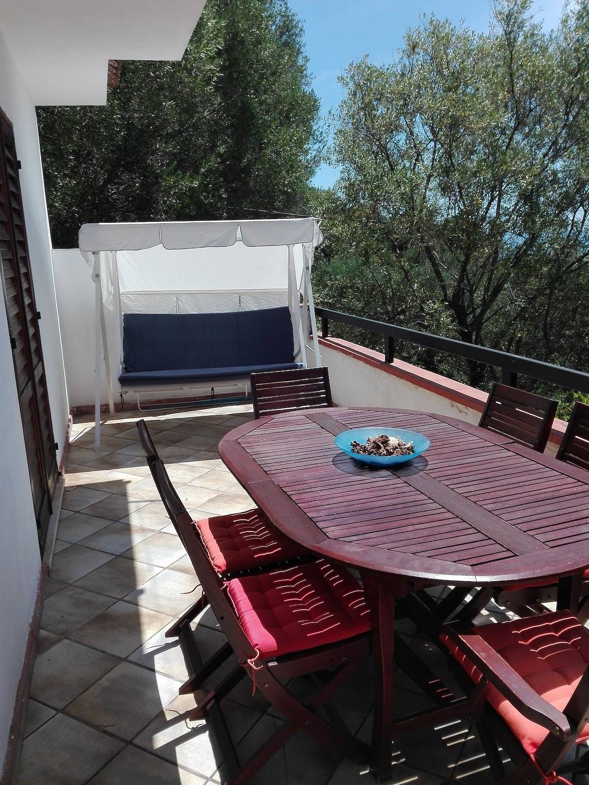 Ganze Wohnung, Niedliche Dachgeschossfewo in Villa mit Garten und Meerblick Villa Cecilia 2 in Pisciotta, Cilento