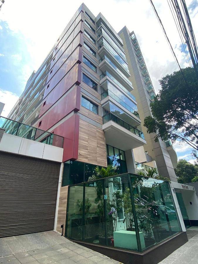 Casas e apartamentos de temporada para 4 pessoas, com jardim e balcão em Vitória