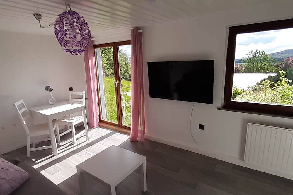 D&B staycation Ferienpark,\nferienwohnung \"Die schöne Aussicht\" in Niedenstein, Schwalm-Eder-Kreis