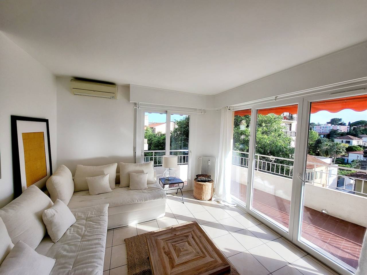 Appartement entier, Antibes Centre : Appartement lumineux 2 chambres proche plages et vieille ville in Antibes, Côte méditerranéenne (France)