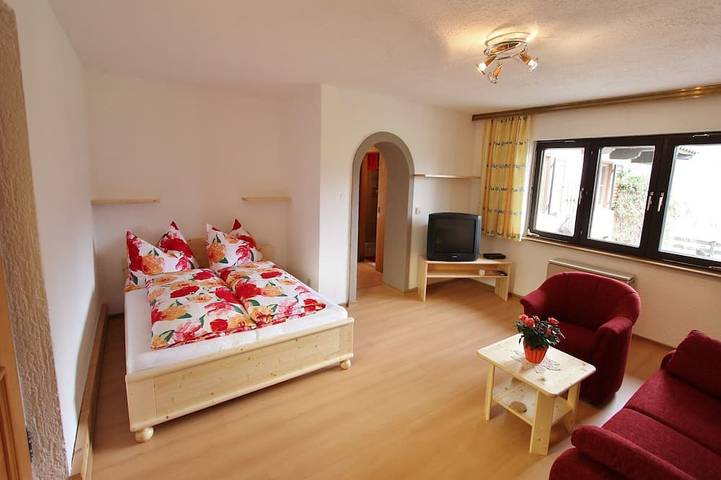 Ferienwohnung für 2 Personen, mit Pool und Garten in Leogang - 2